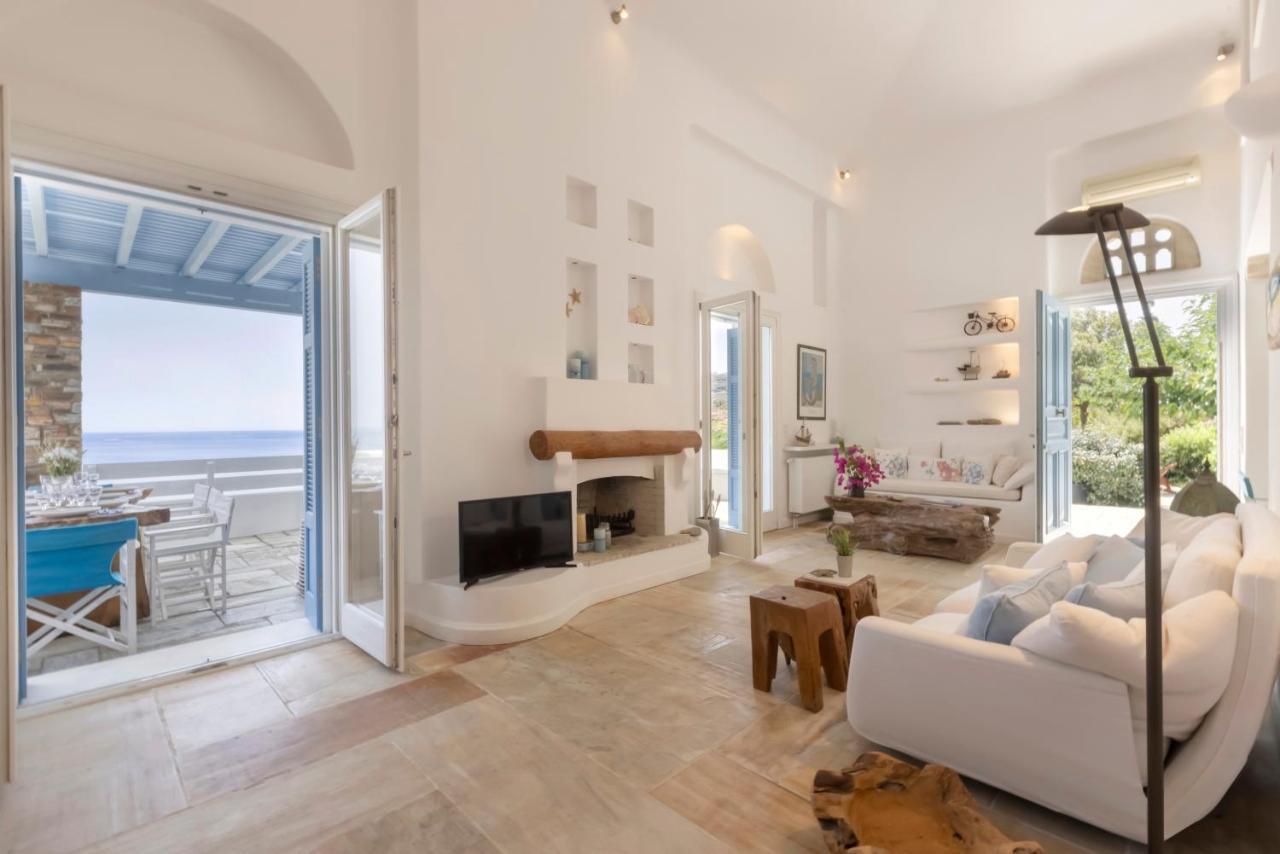 Luxury Villa By The Beach Steniaí Exterior foto